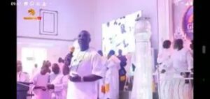 Wasiu Ayinde Marshal at the altar entertaining and singing 'Talazo' in the church